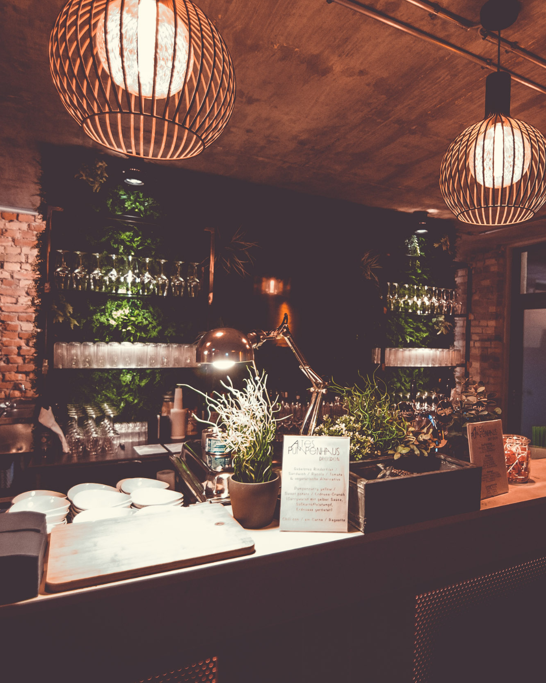 Bar im Alten Pumpenhaus Dresden während einer Feier